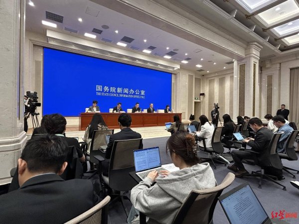 证配所 市场监管总局：全国市场监管部门去年查办商标、专利等领域行政违法案件4.4万件
