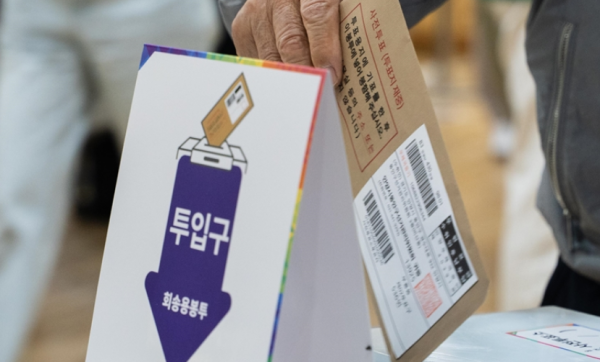 国尚策略 韩国大选“5选1”投票将启 四位前总统分四波忙“路演”