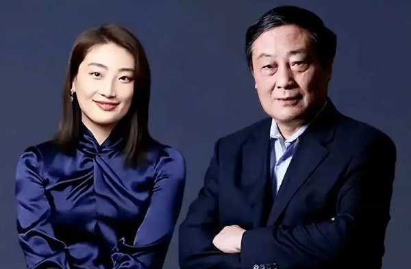 股牛配 娃哈哈宗馥莉被起诉，原告自称是同父异母弟妹